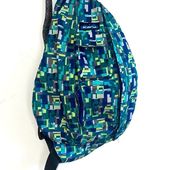 Kavu Geometric Rope Sling Nylon Block Print Backpack Crossbody Backpack EUC - Picture 3 of 13